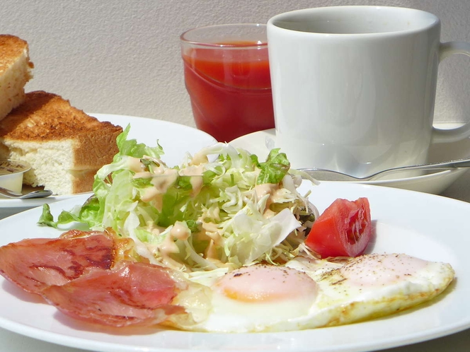 選べるｃａｆｅ朝食の目玉焼きのセットです。