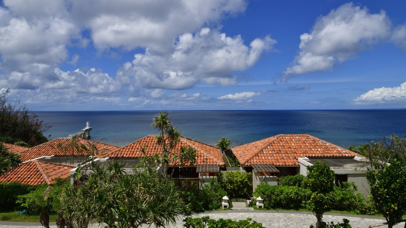 【メインダイニング夕食1回付・連泊】旬を味わう至福のヴィラステイ＜朝食付＞（4/1〜）