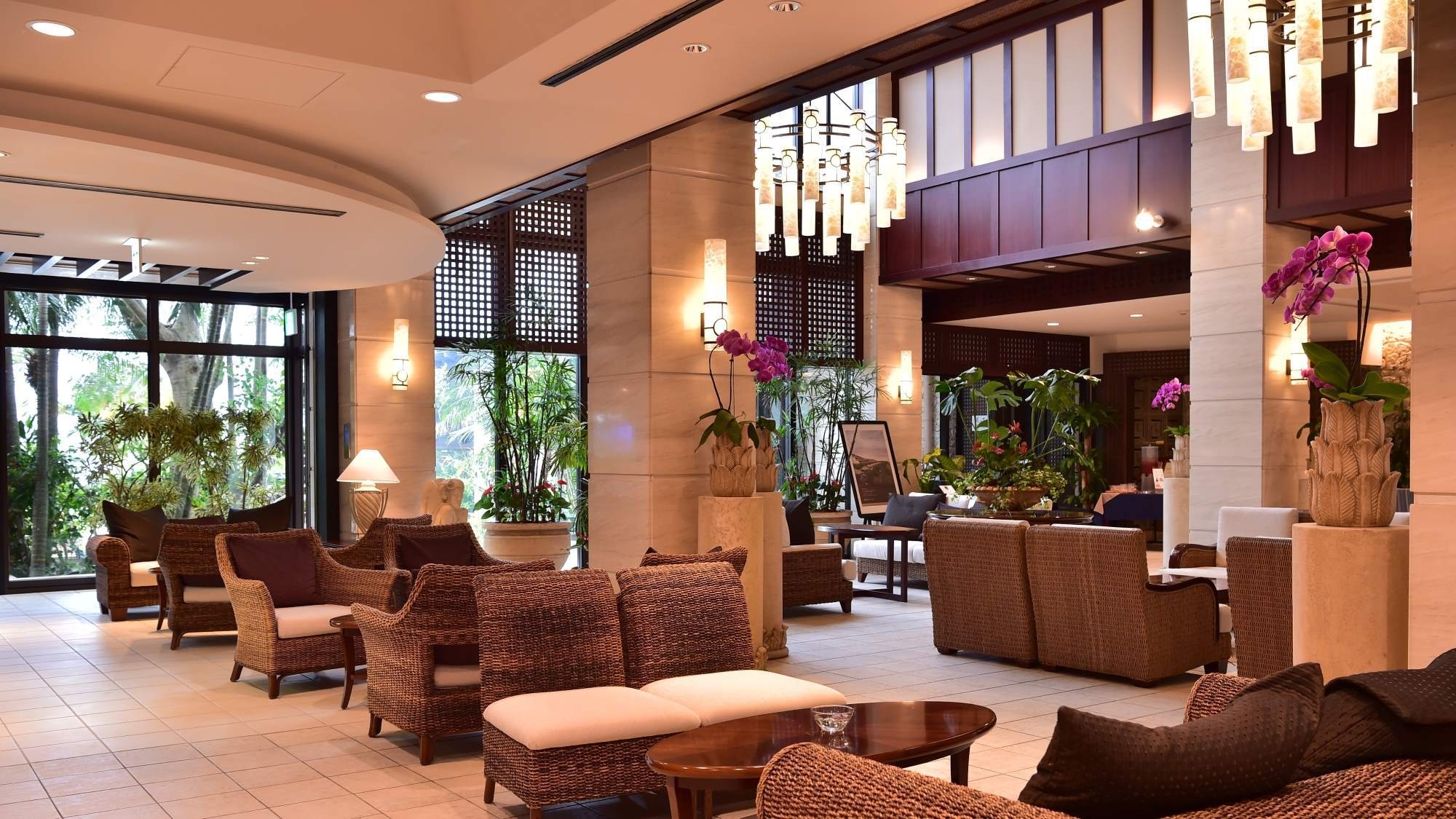 【春SALE】色彩のリゾート〜贅沢なときを過ごす洗練された大人のための楽園〜/朝食付