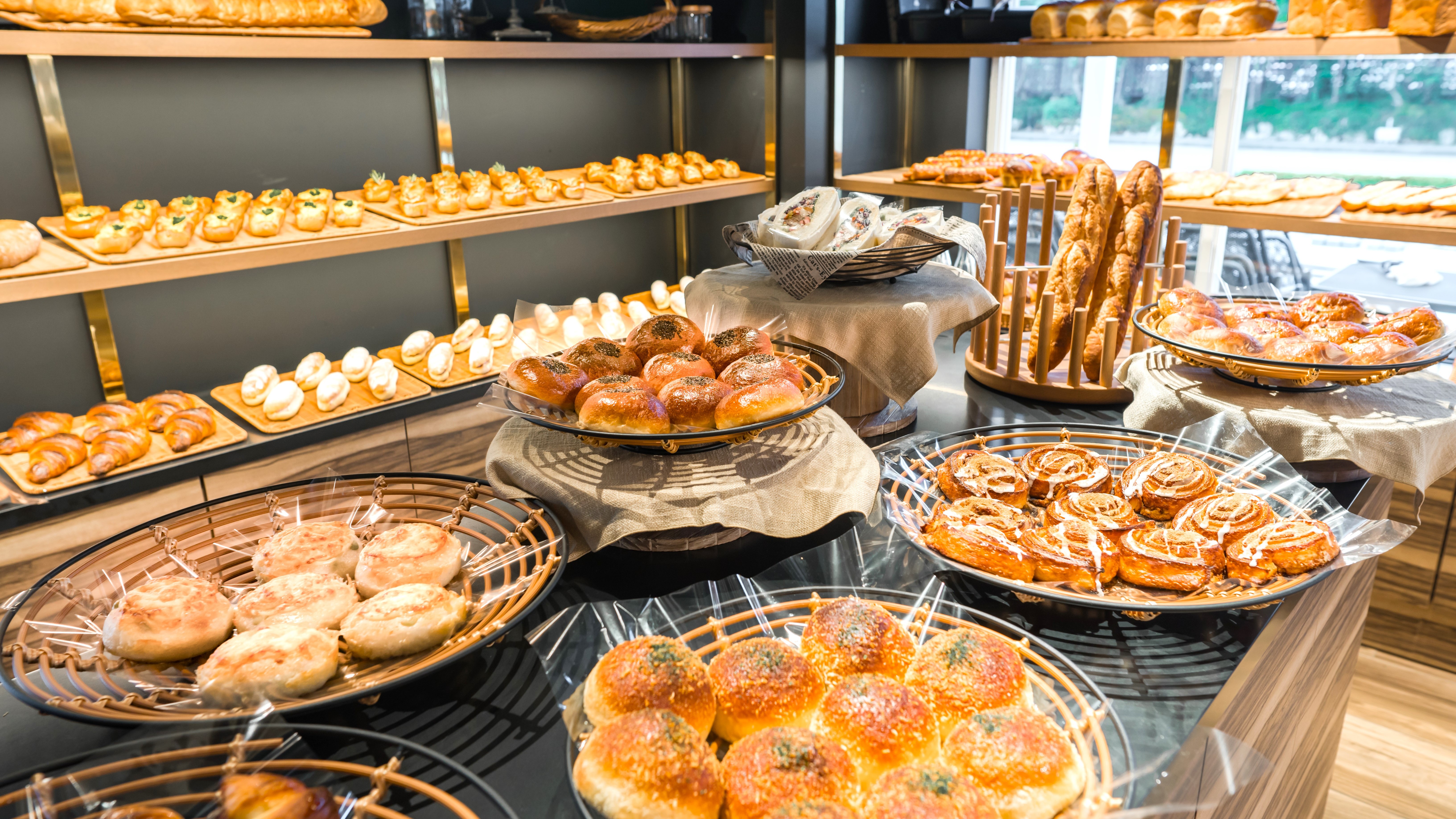 【ご朝食/南西の風ベーカリー＆カフェ】お好みのパンが選べるセットメニューをお愉しみください。