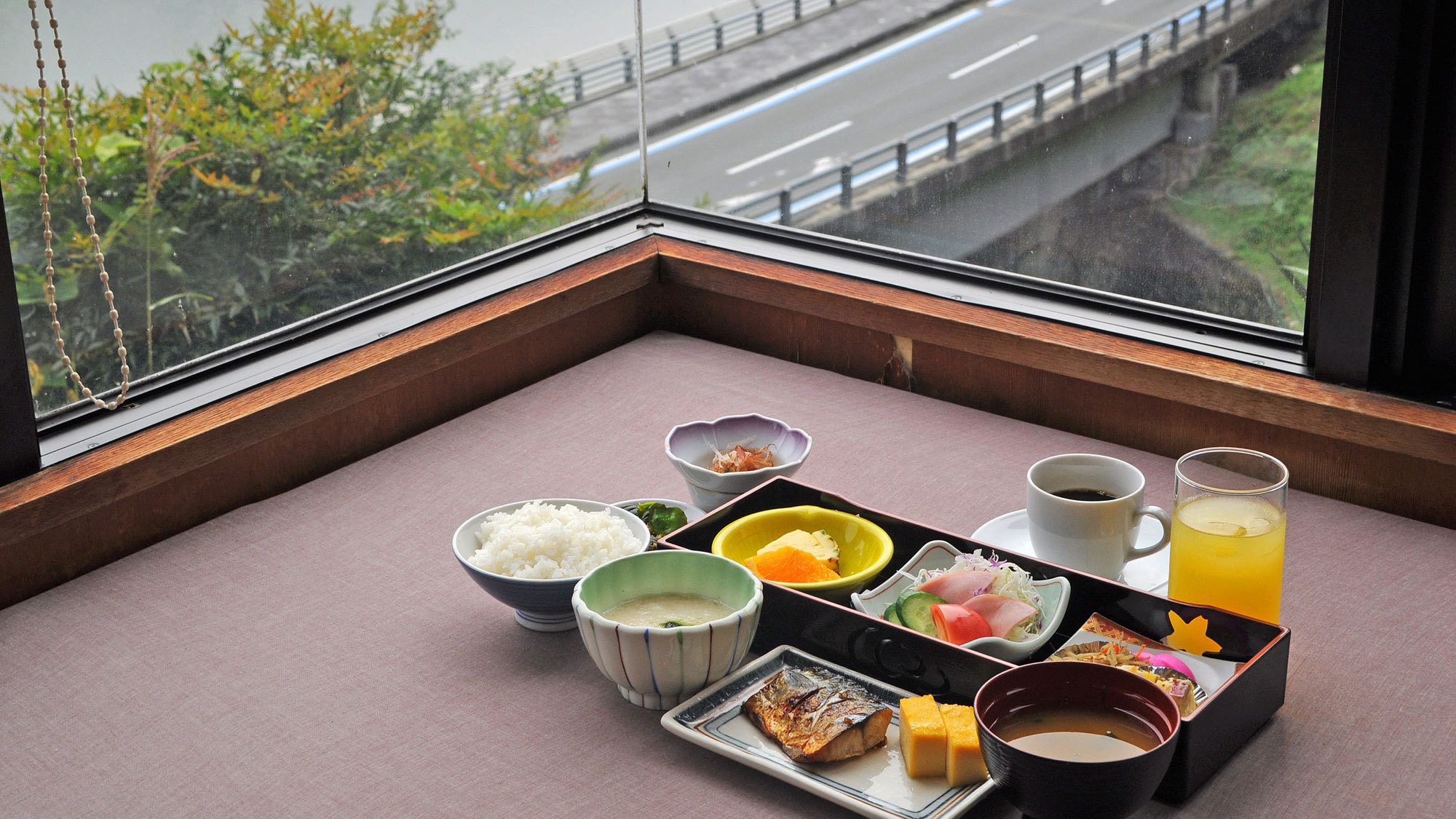 【5％OFF】【楽天スーパーSALE】〜四季折々〜旬の食材を使用した【竹会席・夕朝2食付プラン】