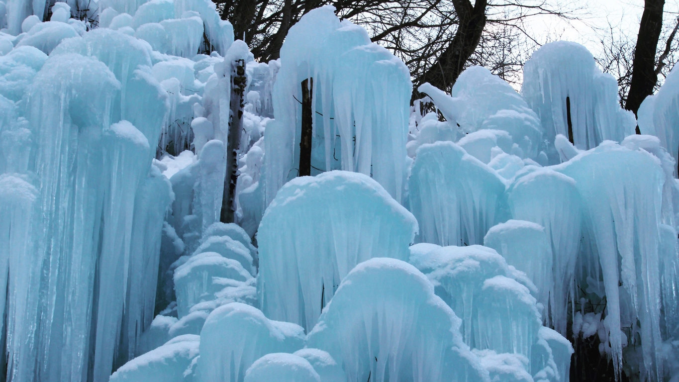 【特典付】あしがくぼの氷柱無料観覧チケット＆送迎付　あみだくじで景品が当たる　しし鍋と鉱泉風呂の宿