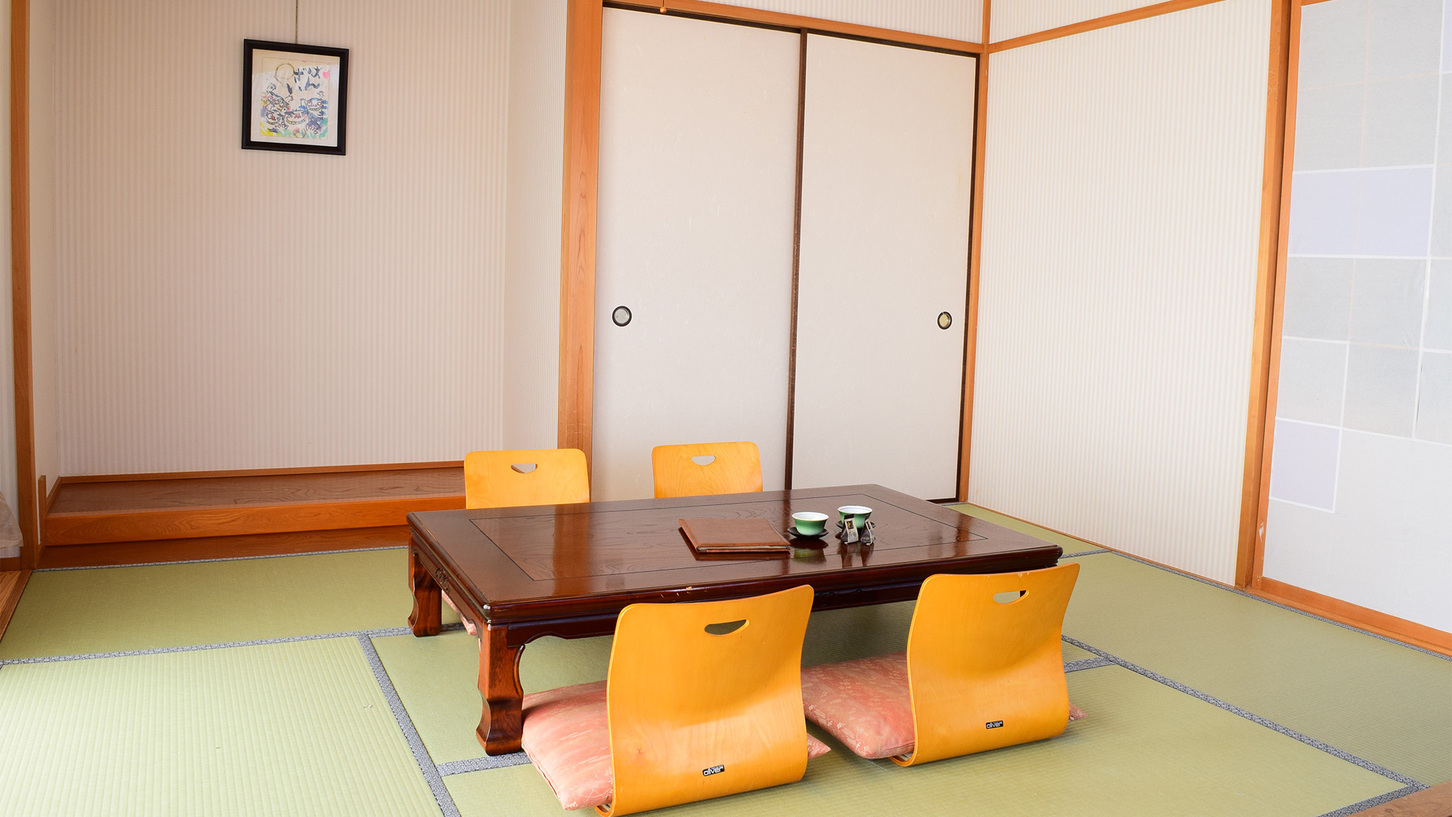 お部屋「特別スィート」の和室、ゆっくりお寛ぎください