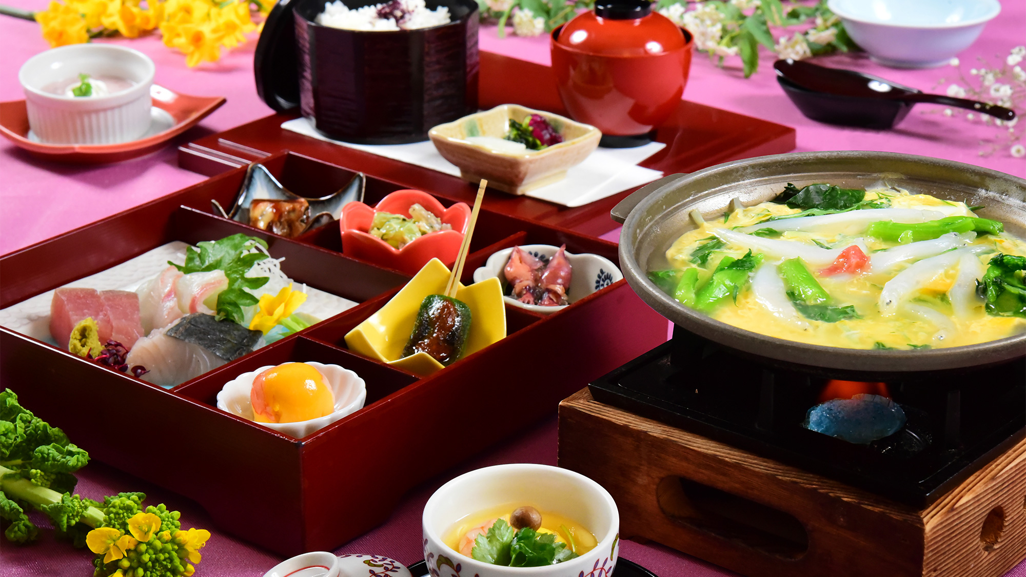季節の美味が詰まった宝箱に、ふんわりぷりぷり白魚の玉子とじ。