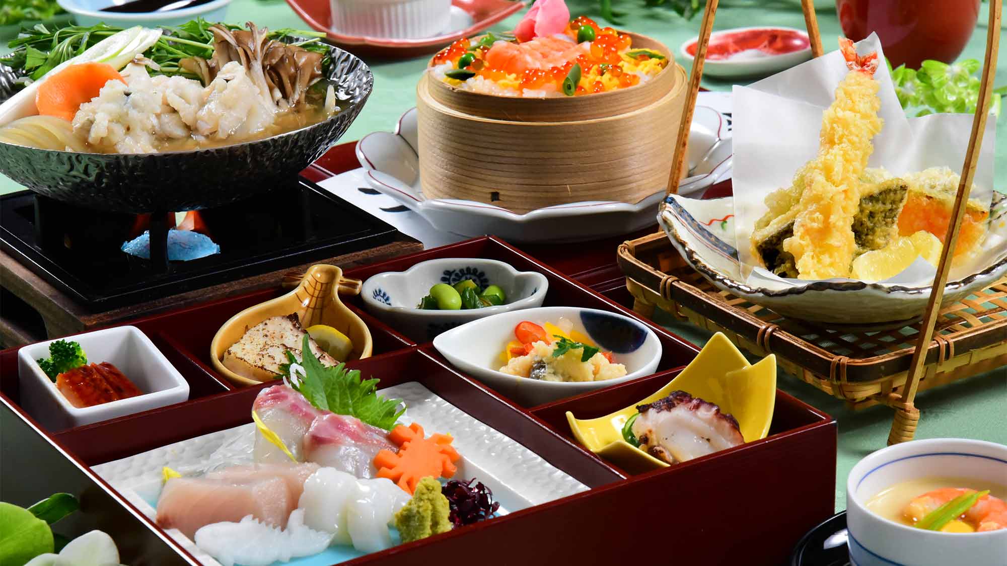 小鍋に天ぷらと彩り豊かな旬の美味を宝箱に取り入れた「ゆうなぎ」