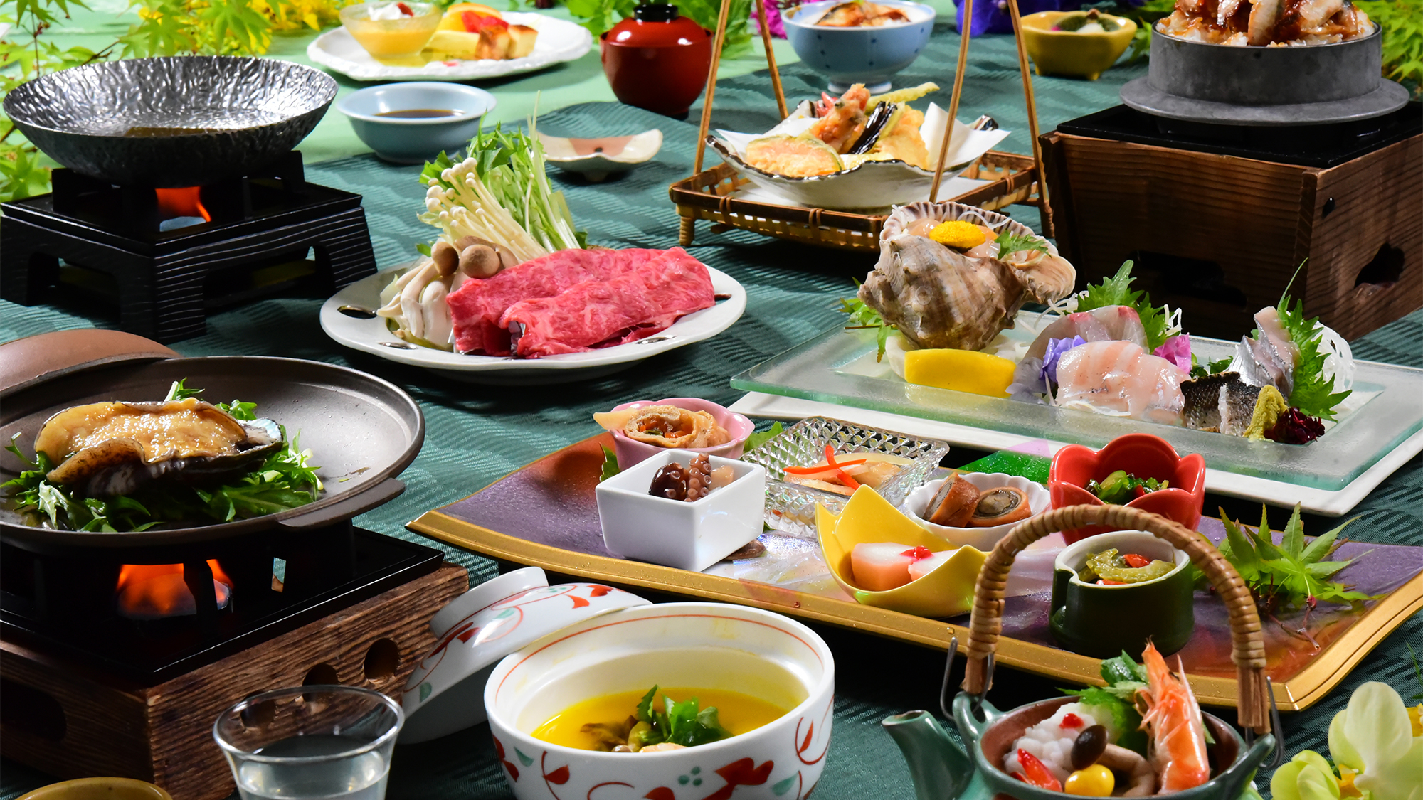 鱧、活き鮑など豊富な海の幸、旬菜、黒毛和牛を贅沢にたっぷりと堪能。