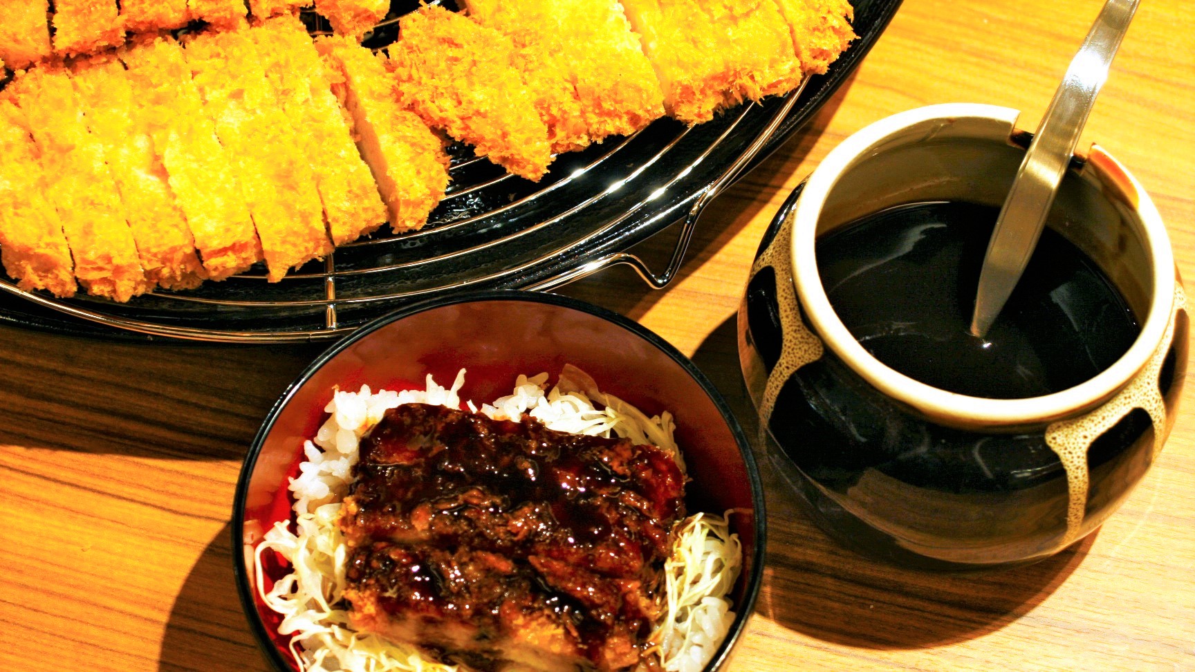 ＊夕食ビュッフェ一例　会津名物ソースカツ丼　ソースの量はお好みで