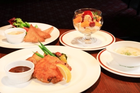 夏季限定【ミッドサマー宿泊プラン（フォルスタッフパブディナー）】星降る高原で愉しむ夏の休日