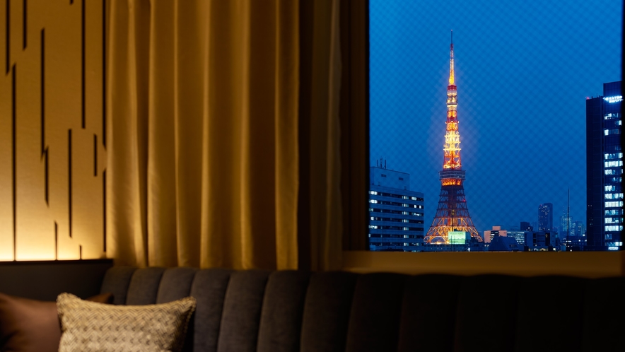 【スーペリアツイン（東京タワービュー）】お部屋の窓から東京タワーをご覧いただけます。