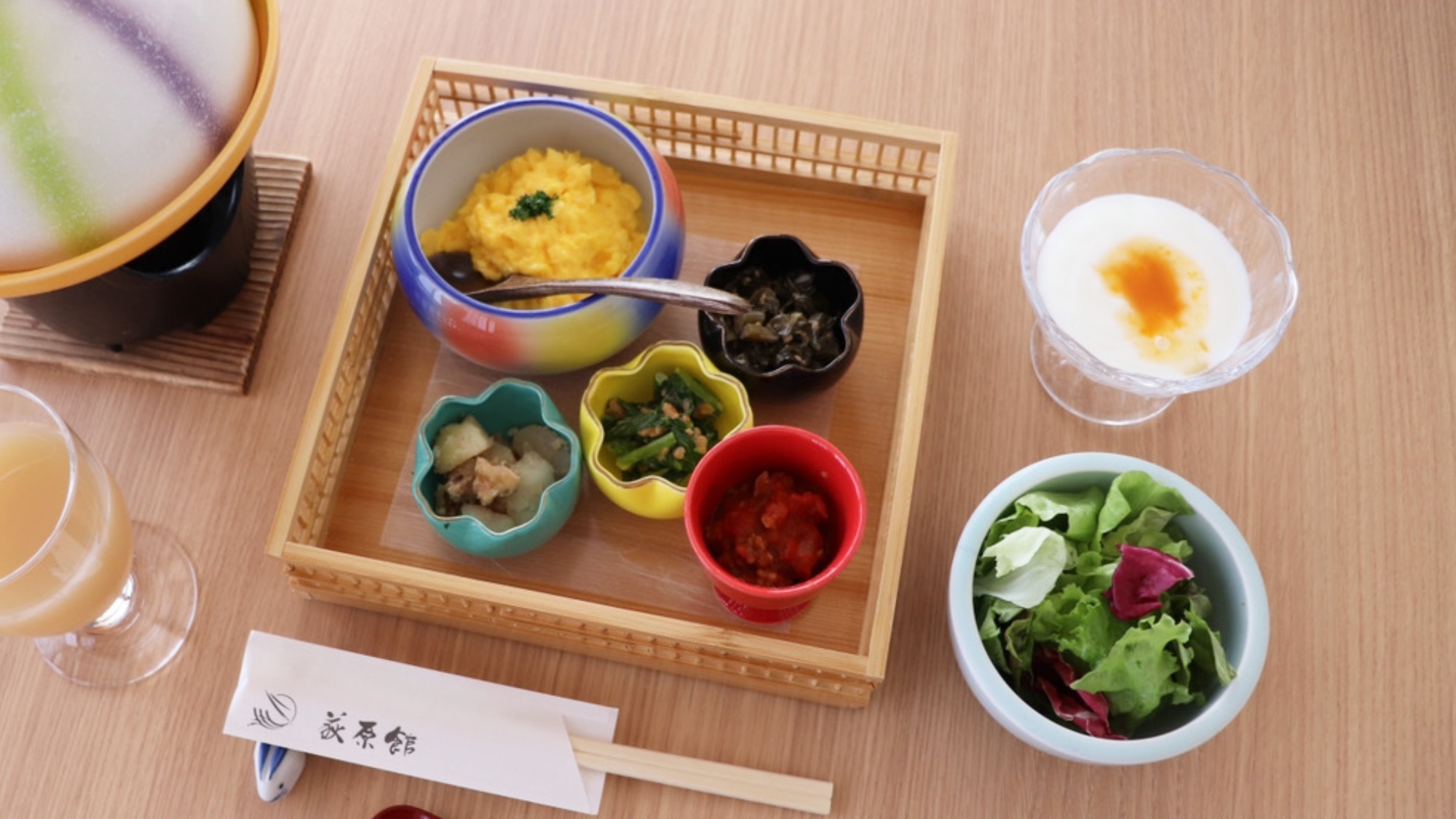 ■朝食｜食べるソース4種とご一緒に