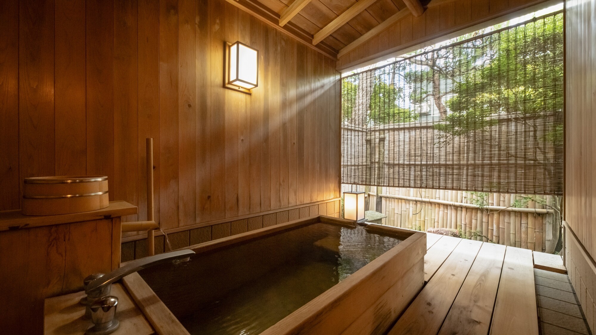 【庭園付き離れ松風庵特別室：紫雲】客室露天風呂付き