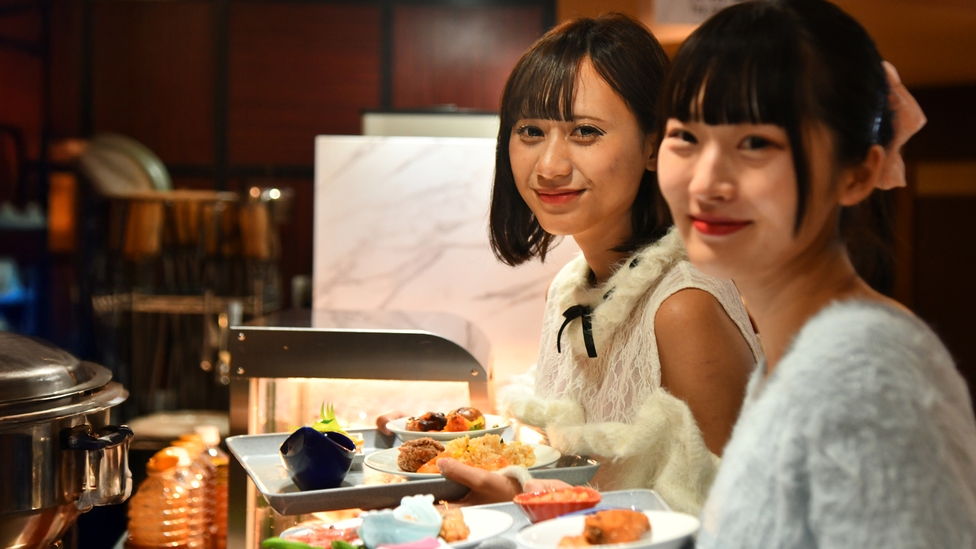 【2月だけ】平日限定！和洋中50種バイキングお試し価格！ＳＮＳフォローで５大特典（夕食飲み放題別途）