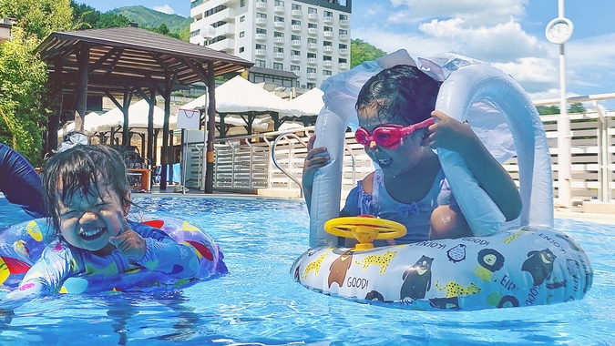 【夏休み特別割引】鮨（すし）会席☆中トロ・雲丹・いくら・飛騨牛炙り等の寿司九貫＋上質飛騨牛味しゃぶ