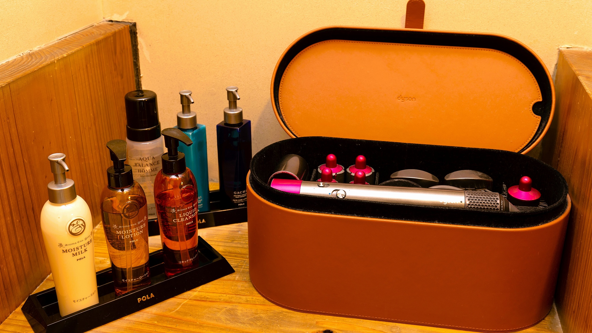 全客室にダイソンのドライヤーを完備