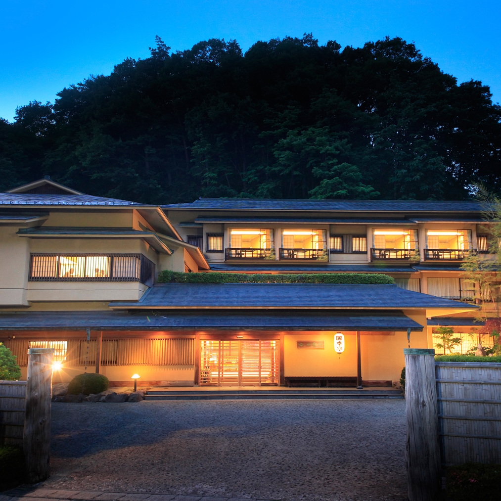 【佐助豚しゃぶしゃぶ】口の中でとろける上質な脂・とろけるうまみを出汁の香りと旨みと共に