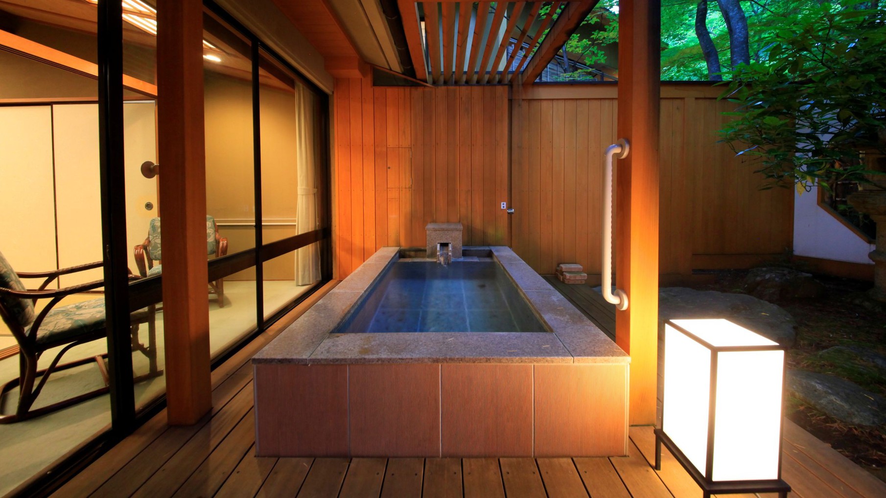 源泉掛け流し露天風呂付き客室【和室10畳】