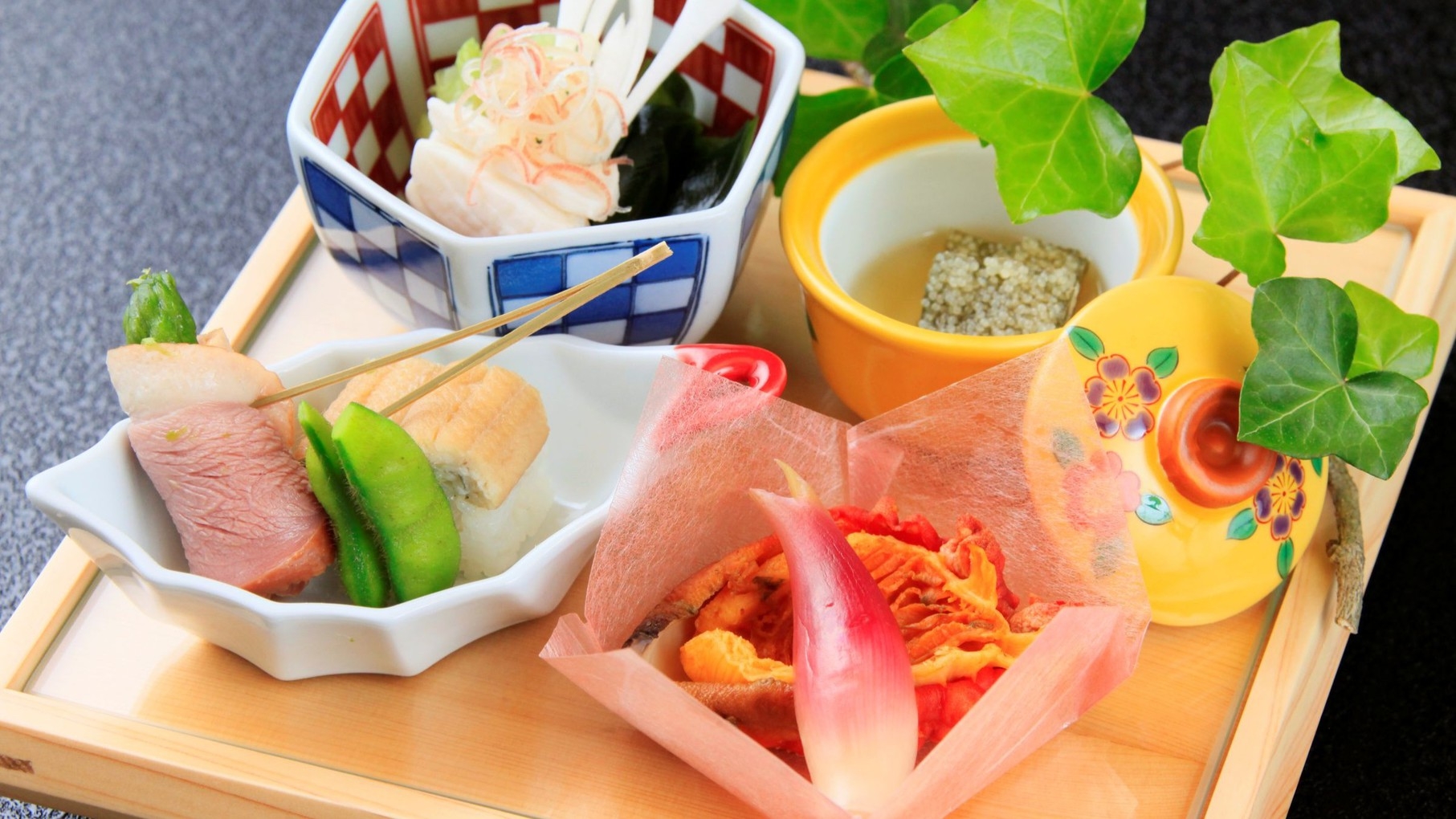 【記念日】×【特別懐石】≪2食付≫  〜特別な日には格別のお料理で〜 料理長渾身の技に舌鼓