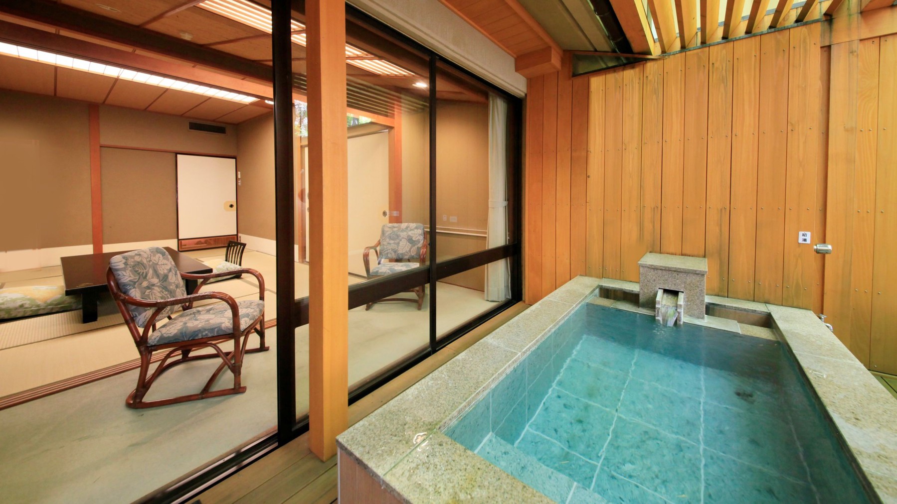源泉掛け流し露天風呂付き客室【和室10畳】