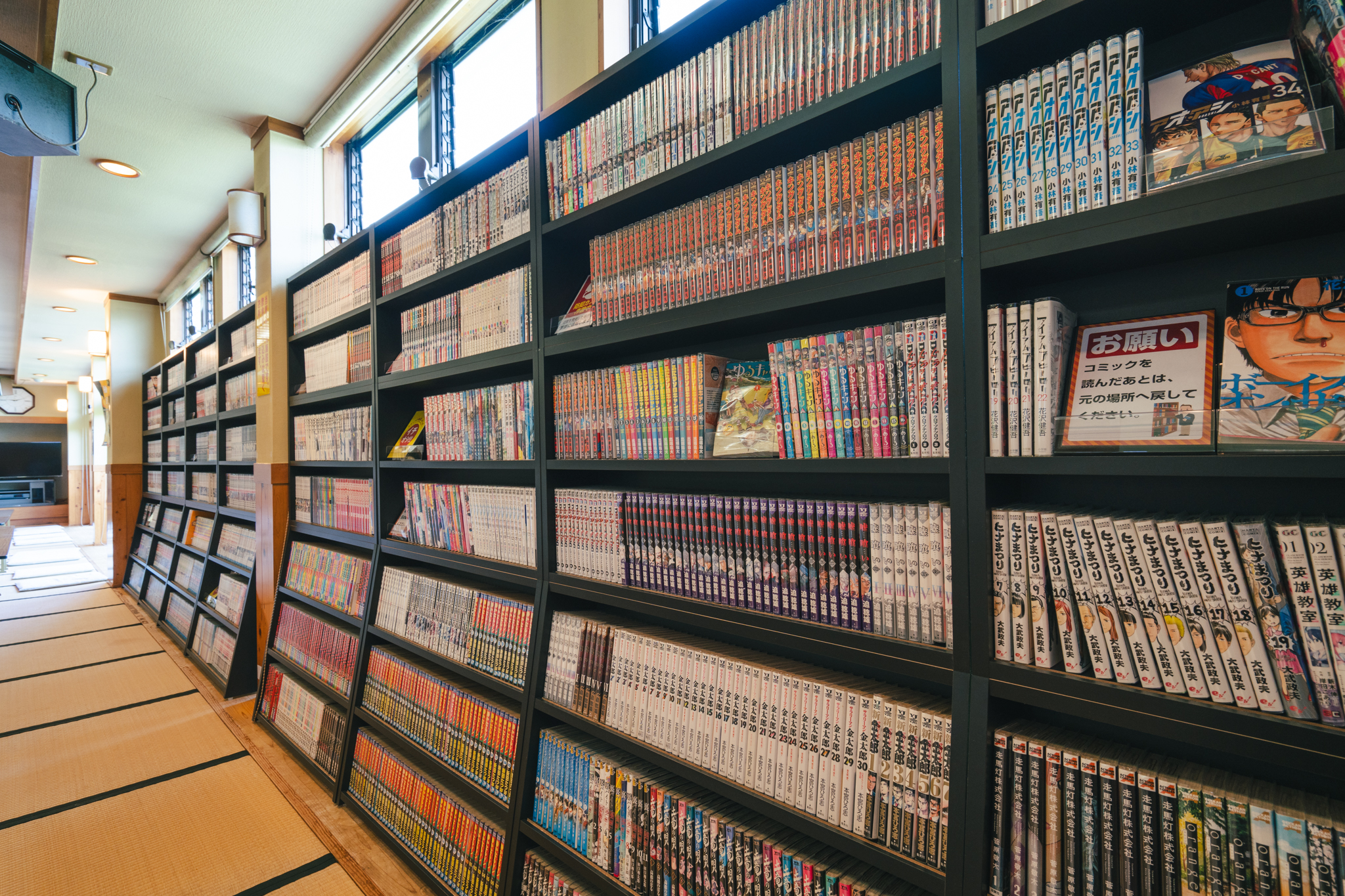 漫画/最新のタイトルから往年の名作まで一万冊の漫画が読み放題です。時間を忘れてお過ごしください。