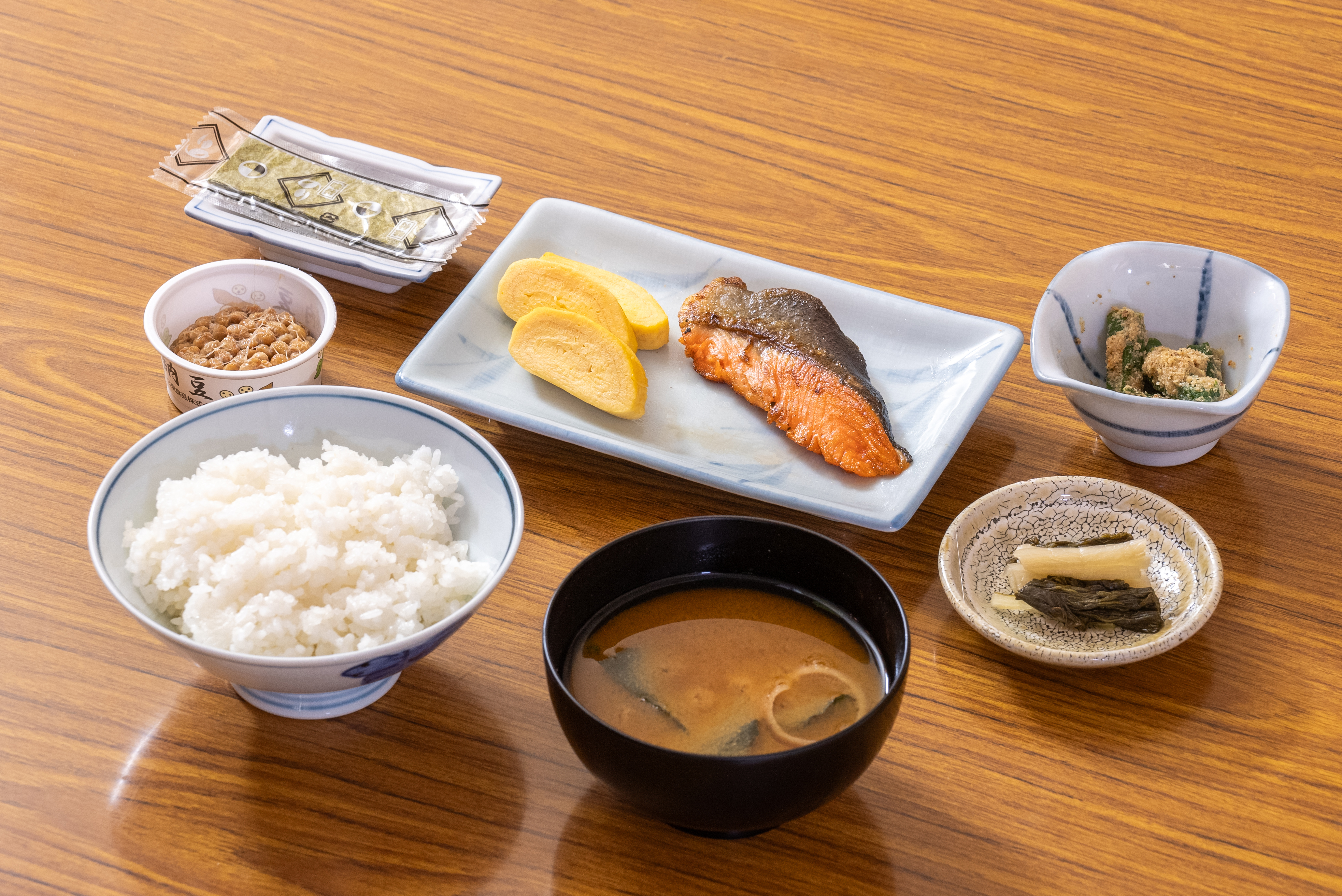 朝食一例/朝は食べやすい定番の和朝食です。朝食後は、秩父の観光をお楽しみください。