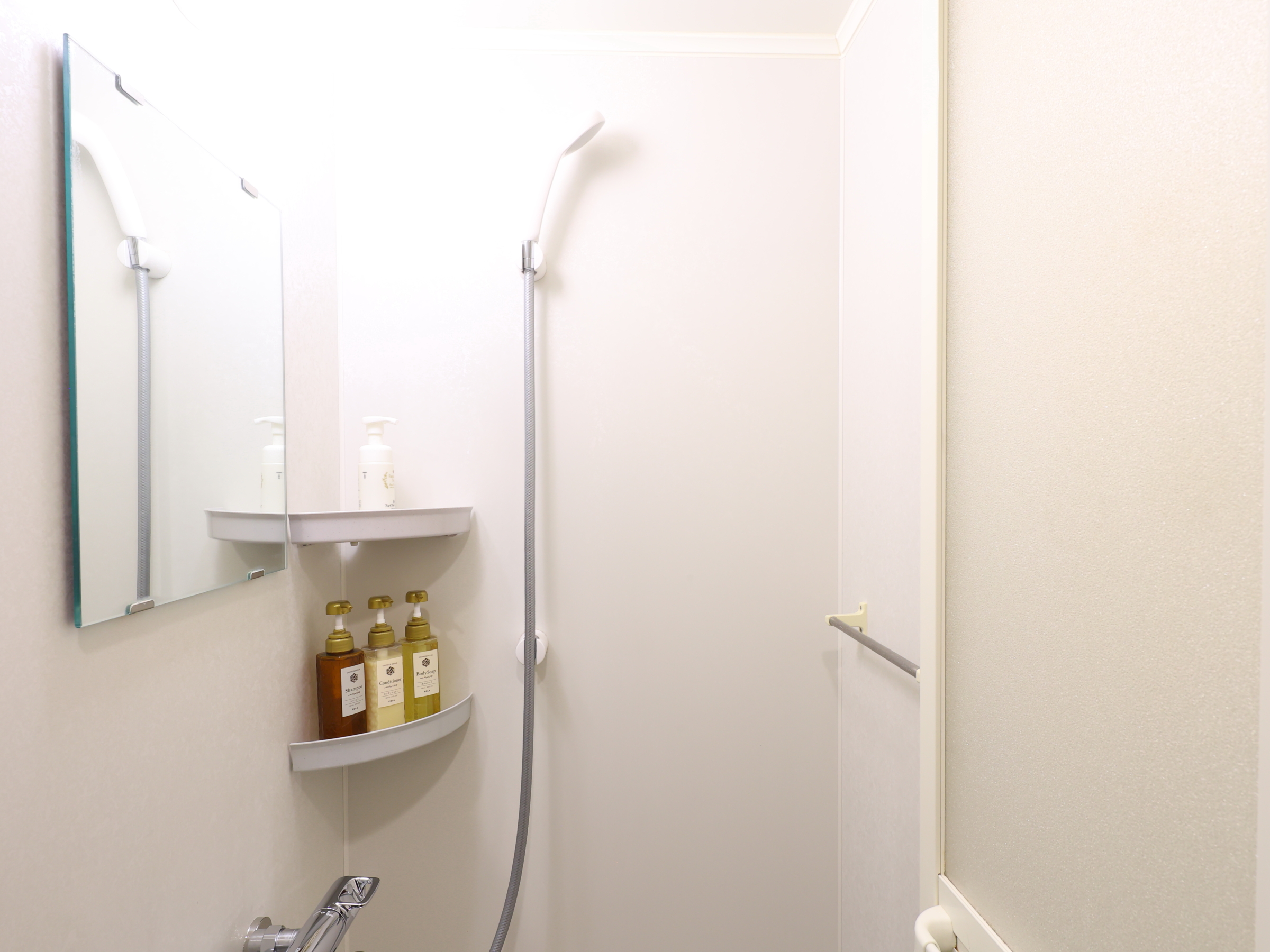 客室シャワーブース