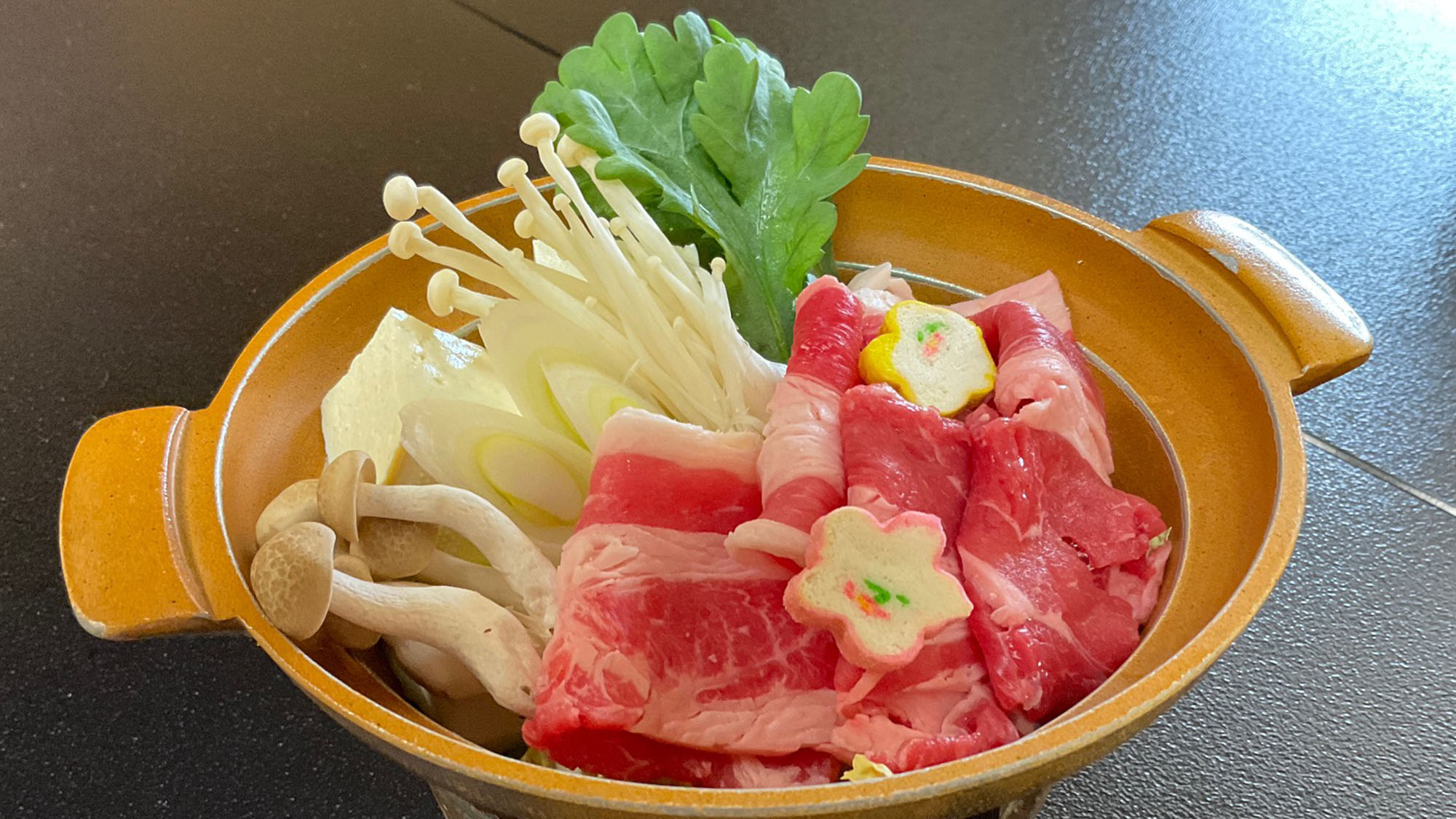 ・【ご夕食一例/すき焼き】上質なお肉を存分にお召し上がりください