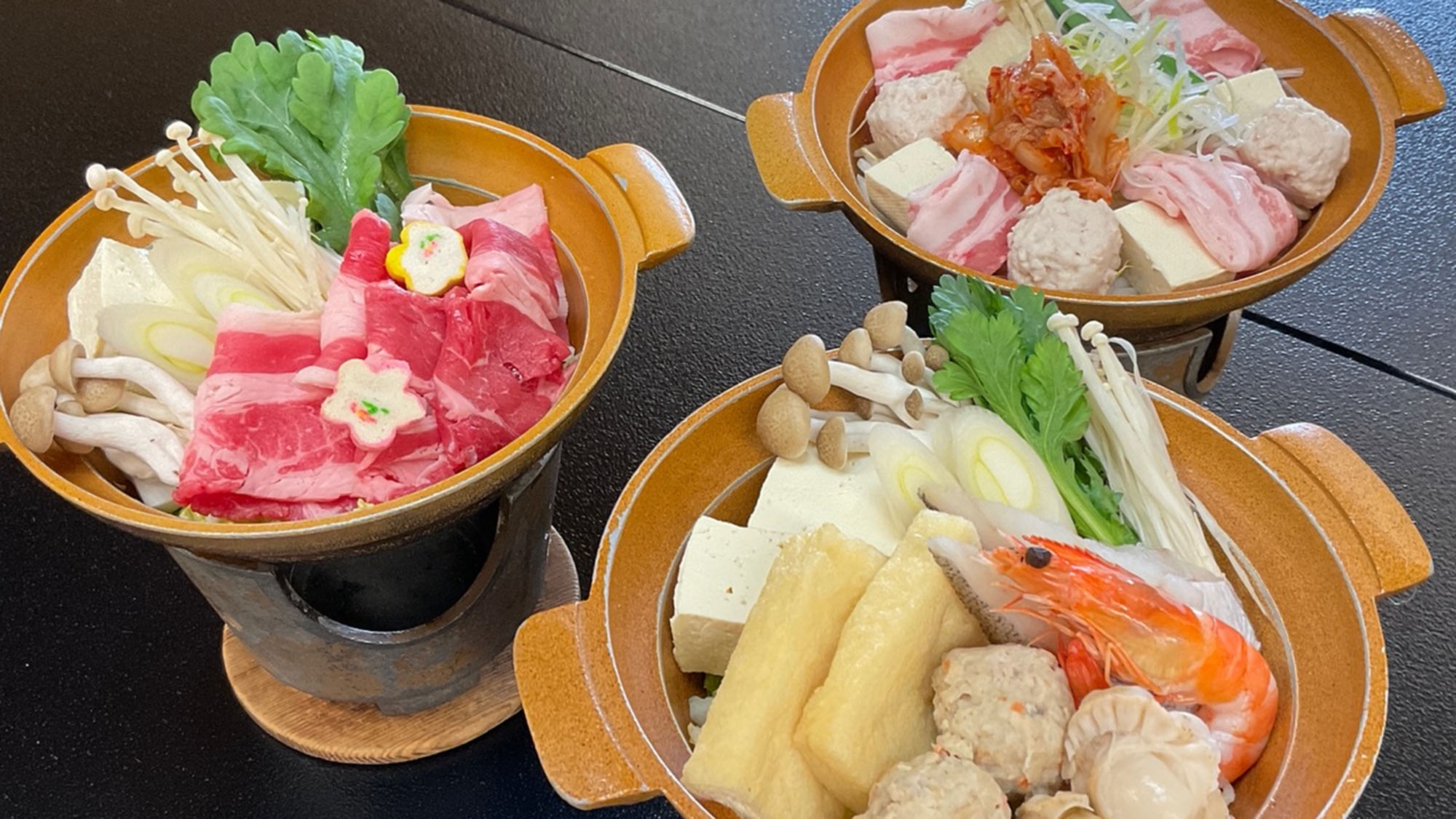 ・【ご夕食一例】3種類の鍋（キムチ鍋、すき焼き、塩ちゃんこ鍋）から１つお選びいただけます