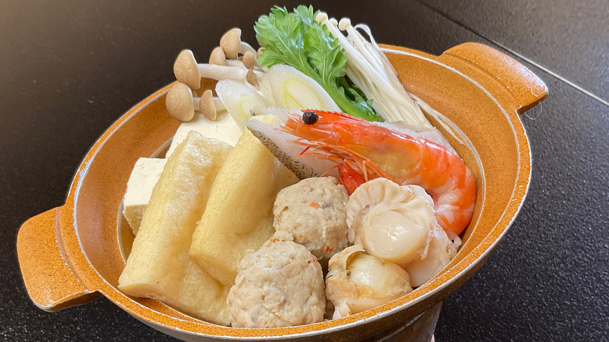 ・【ご夕食一例/塩ちゃんこ鍋】海鮮がたくさん楽しめます