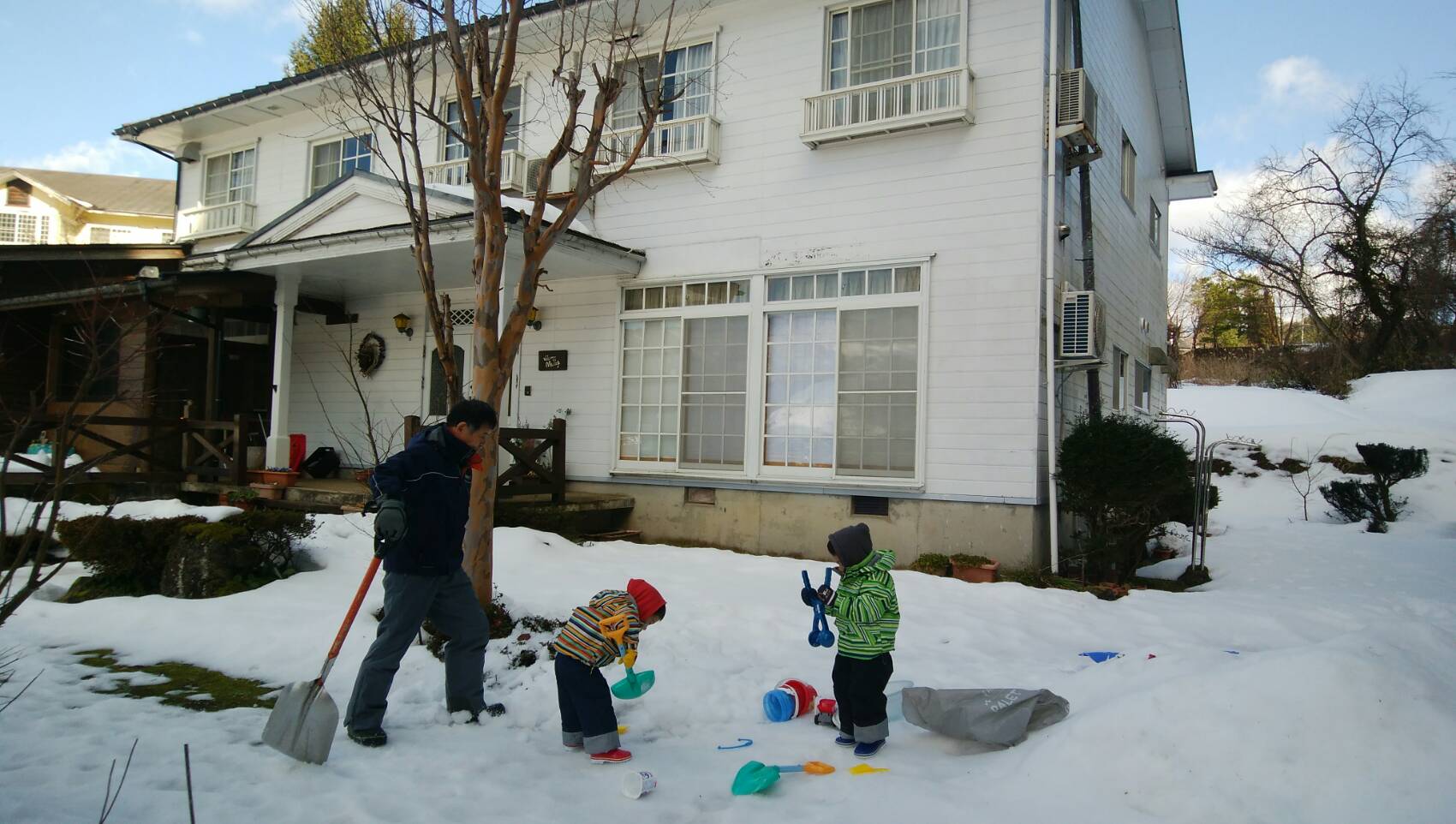 雪遊び　①