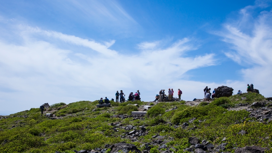 【周辺観光】多くの登山者が訪れる茶臼岳（那須岳）