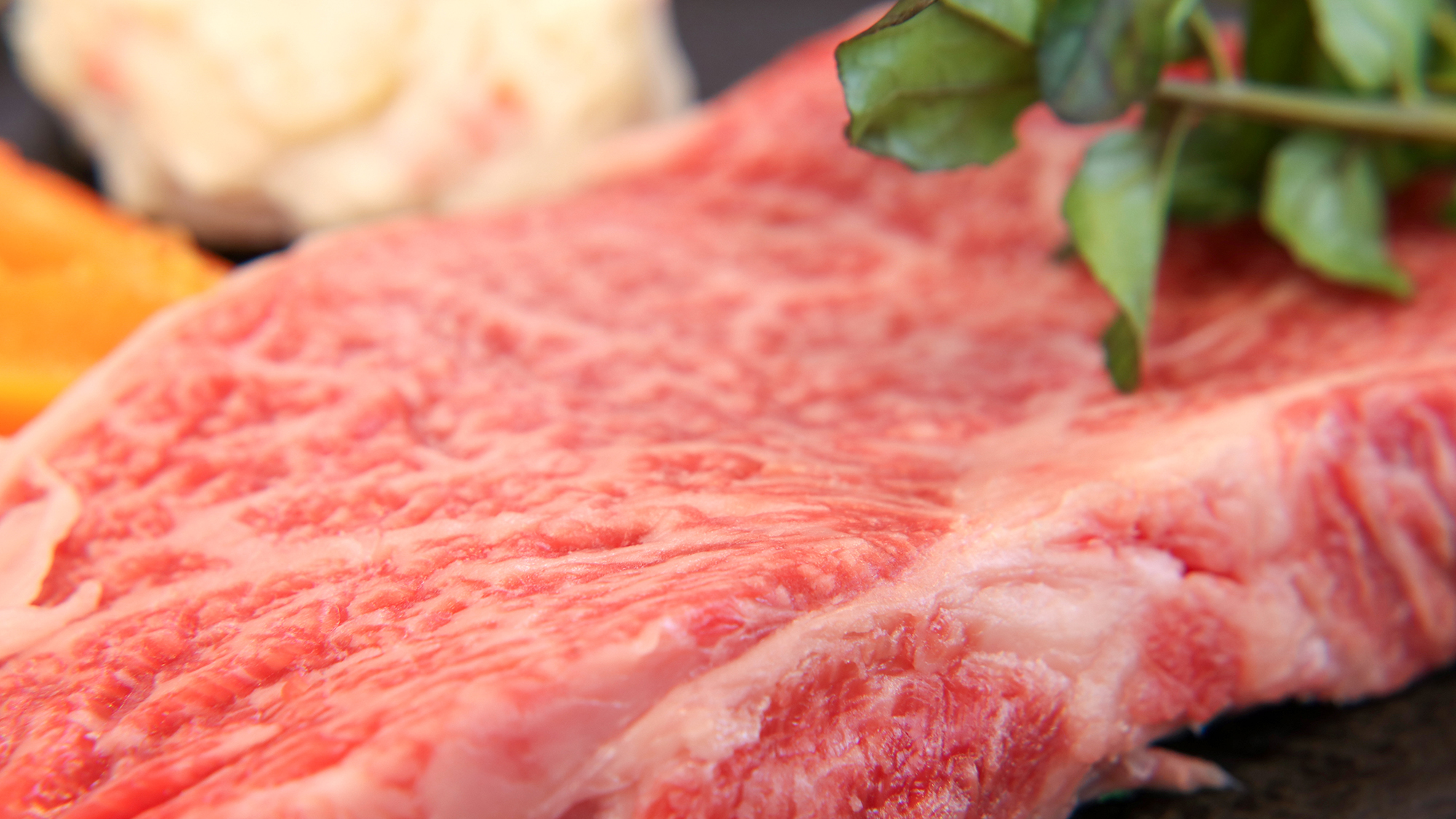 ＃本館　日本三大和牛の米沢牛をボリューム満点でステーキで頂くプラン