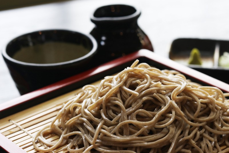 上品な味わいのでわかおり、蕎麦らしい風味の最上早生、大和屋では２種類のそば粉を使用しております。