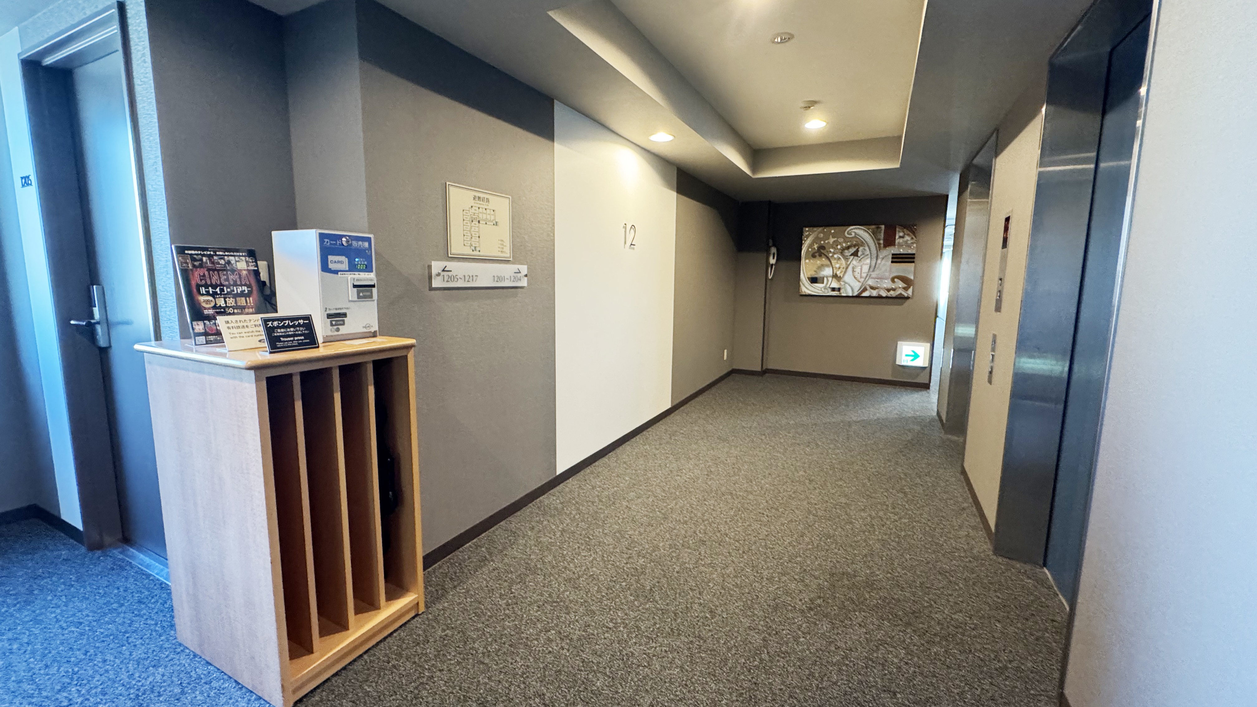 客室階　廊下