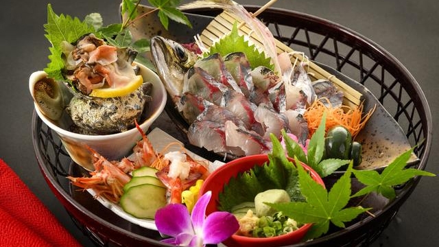 【プレミアム夕食】あじ・サザエ・車エビ　刺身盛合せ付き〜ふくおか海鮮ビュッフェ〜 2026.3〜5月