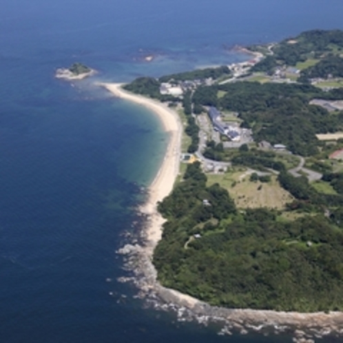 空からの志賀島　全周約10キロの緑豊かなアイランドリゾート。