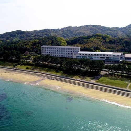 透明度の高い海に囲まれています！！