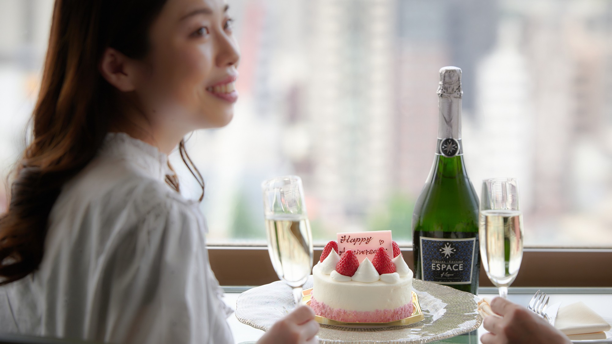 【記念日におすすめ】ホテル特製ケーキで祝うアニバーサリープラン＜素泊まり＞