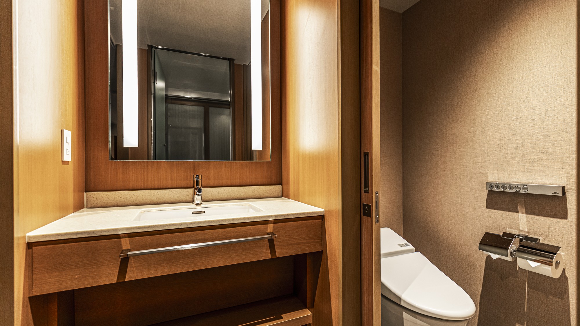 エグゼクティブデラックス ビューバスキング 37.5㎡（スカイツリー側）