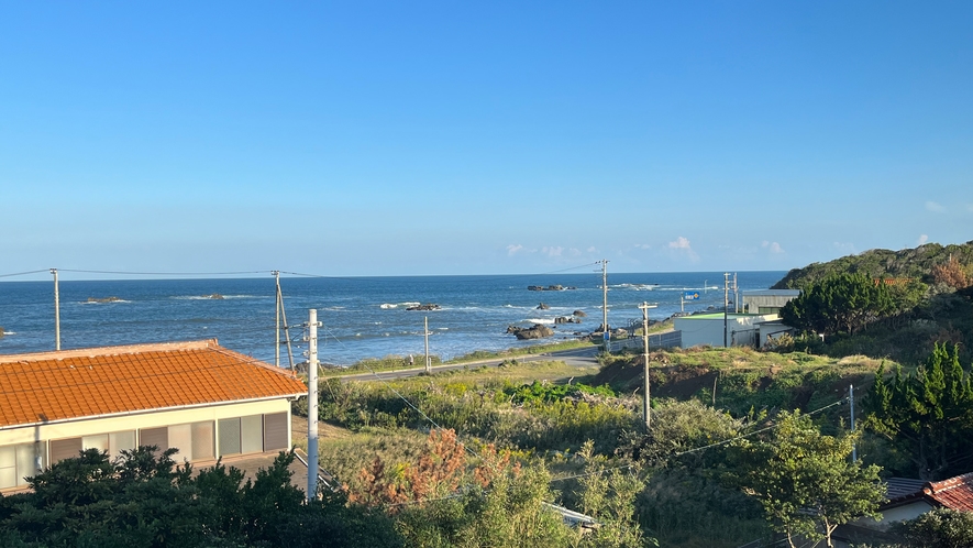 お部屋からの景色◆すぐ目の前に海が眺められます