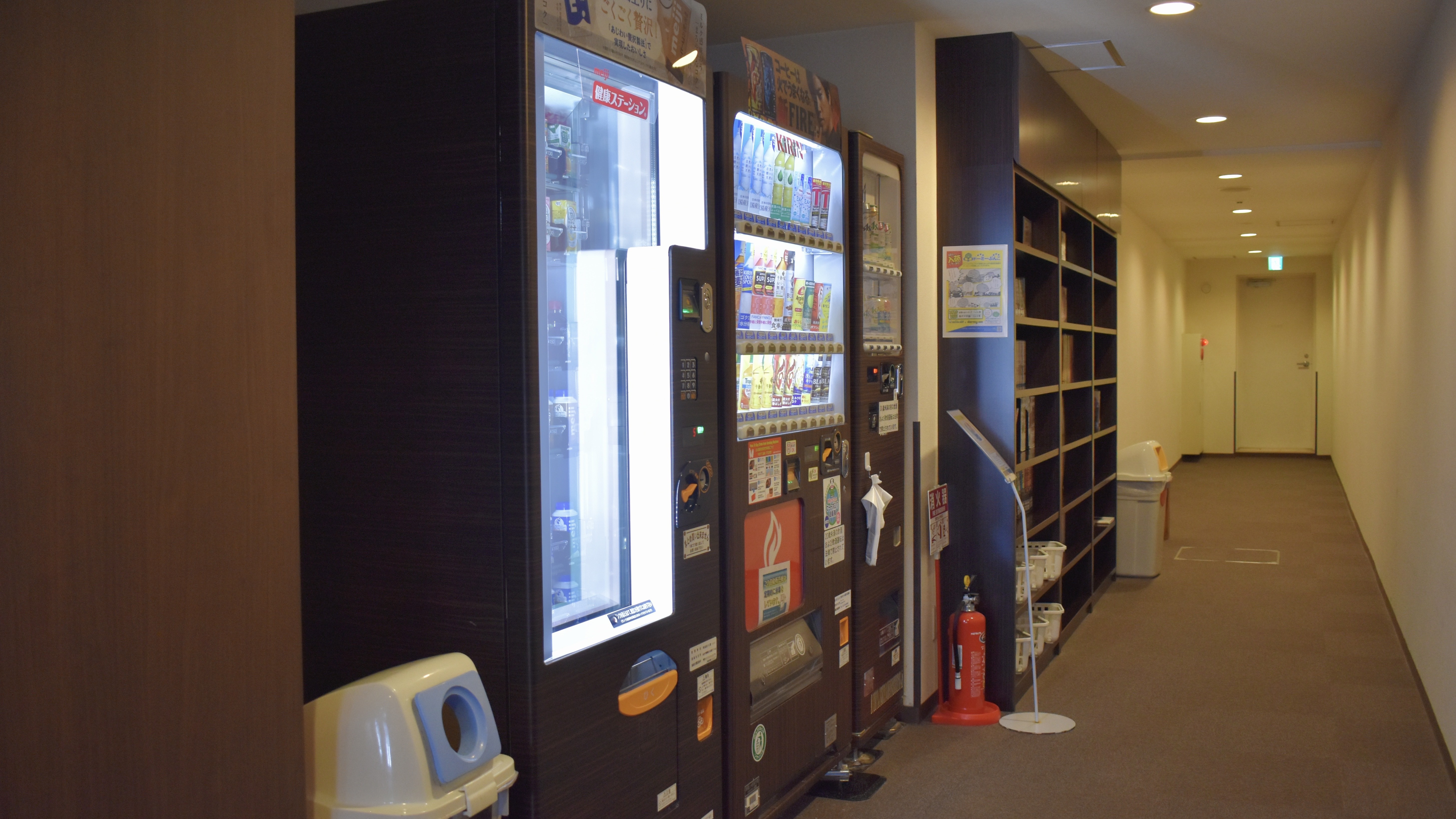 ◆ソフトドリンク・アルコールの自動販売機もございます。