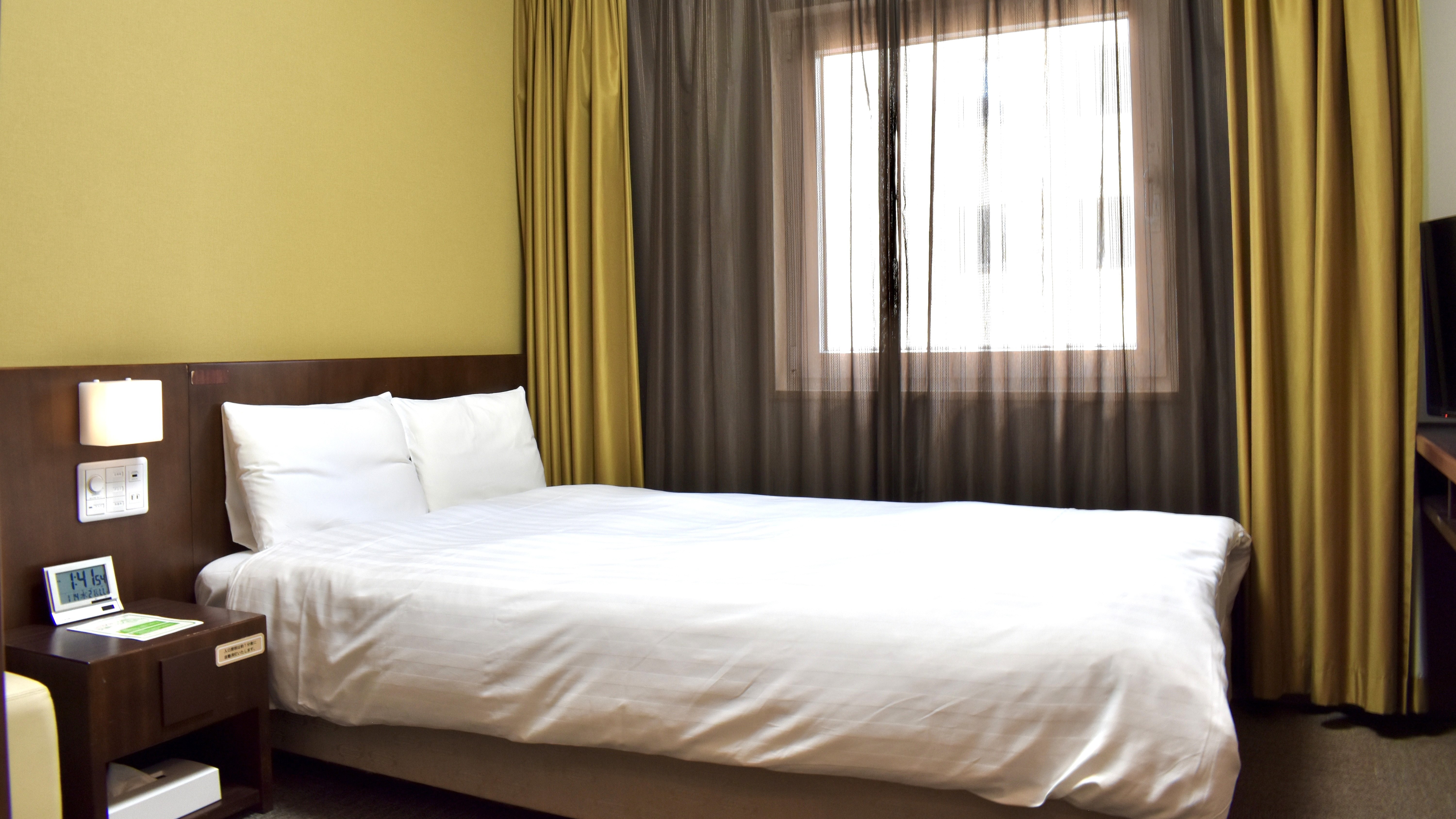 ◆スタンダードシングル・セミダブルルーム　15平米　ベットサイズ横120㎝&times;縦195㎝　1台