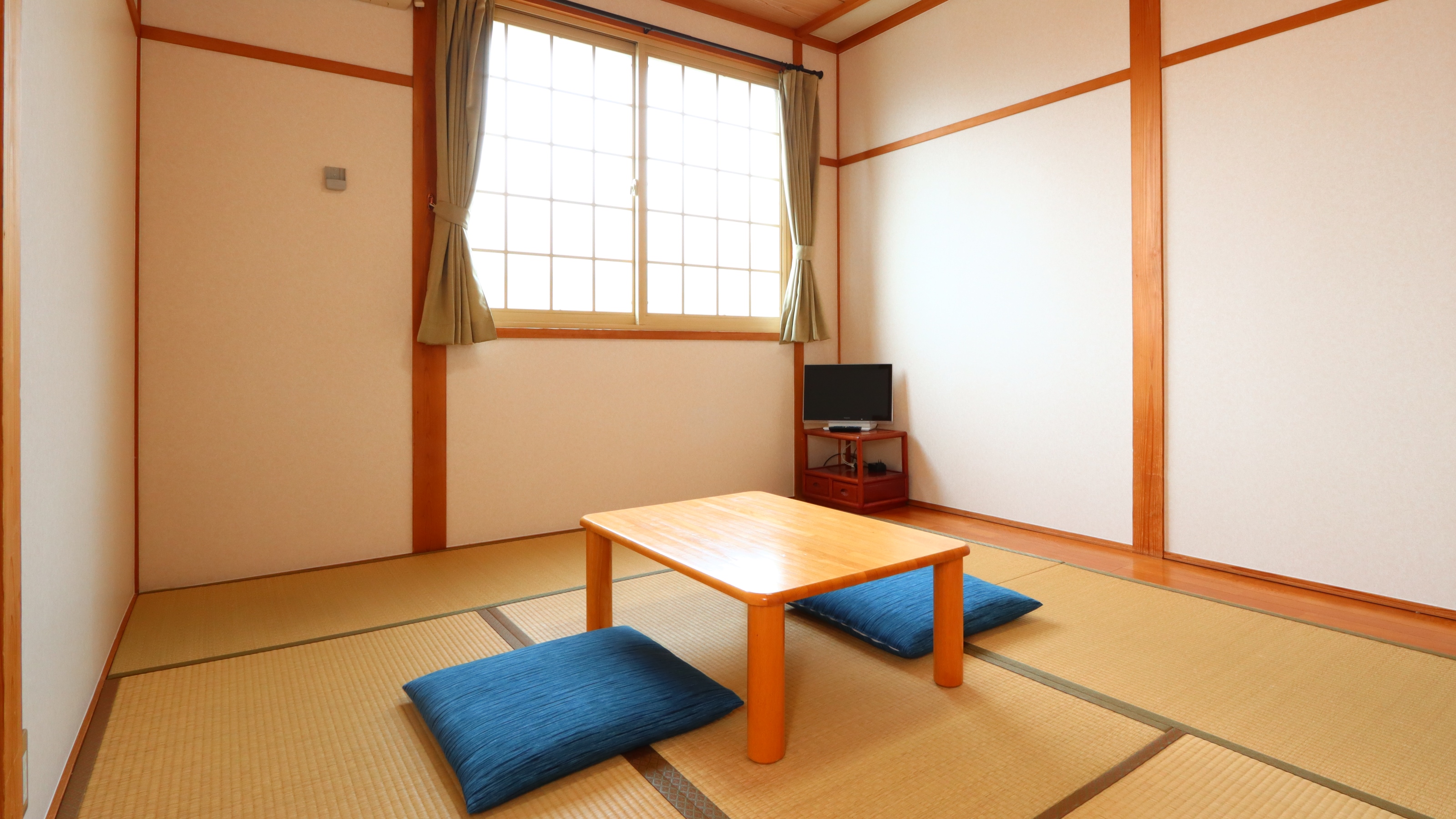 【客室】６畳和室（全室ユニットバス付）