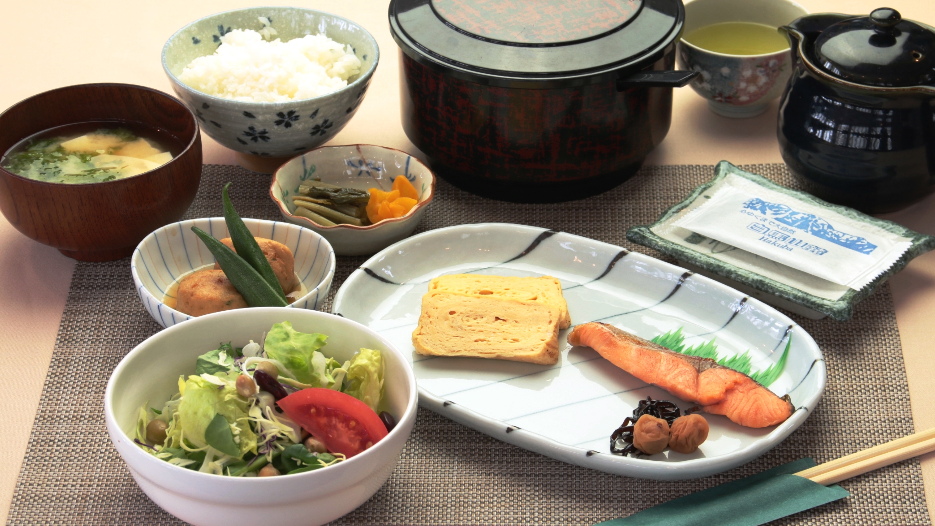 【朝食】和食がメインです。しっかり召し上がっていただき、エネルギーを蓄えてください。