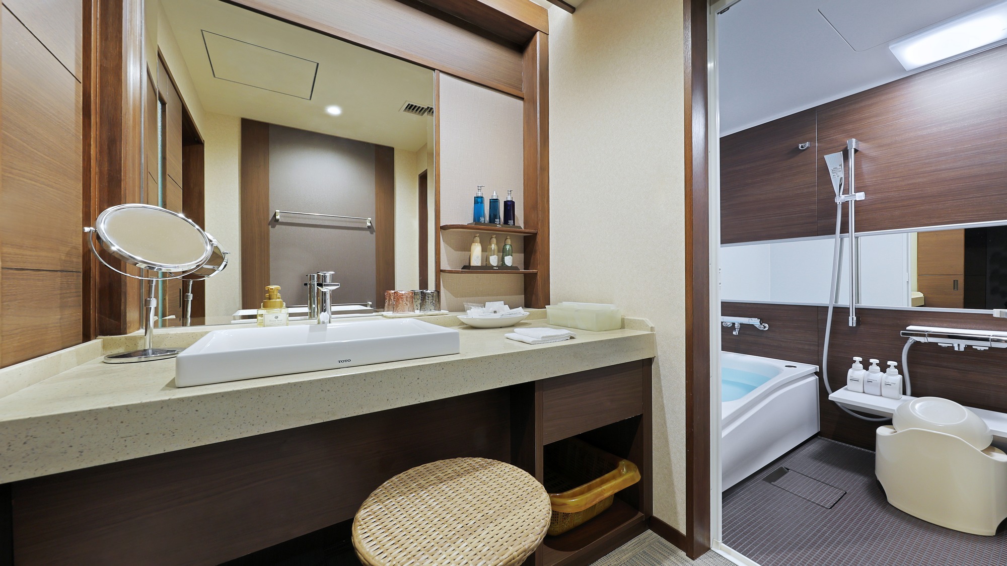 【デラックスツイン】