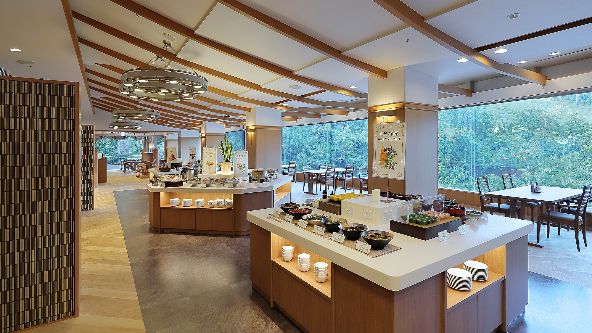 お好きなものをお好きなだけ楽しめるバイキング形式の朝食