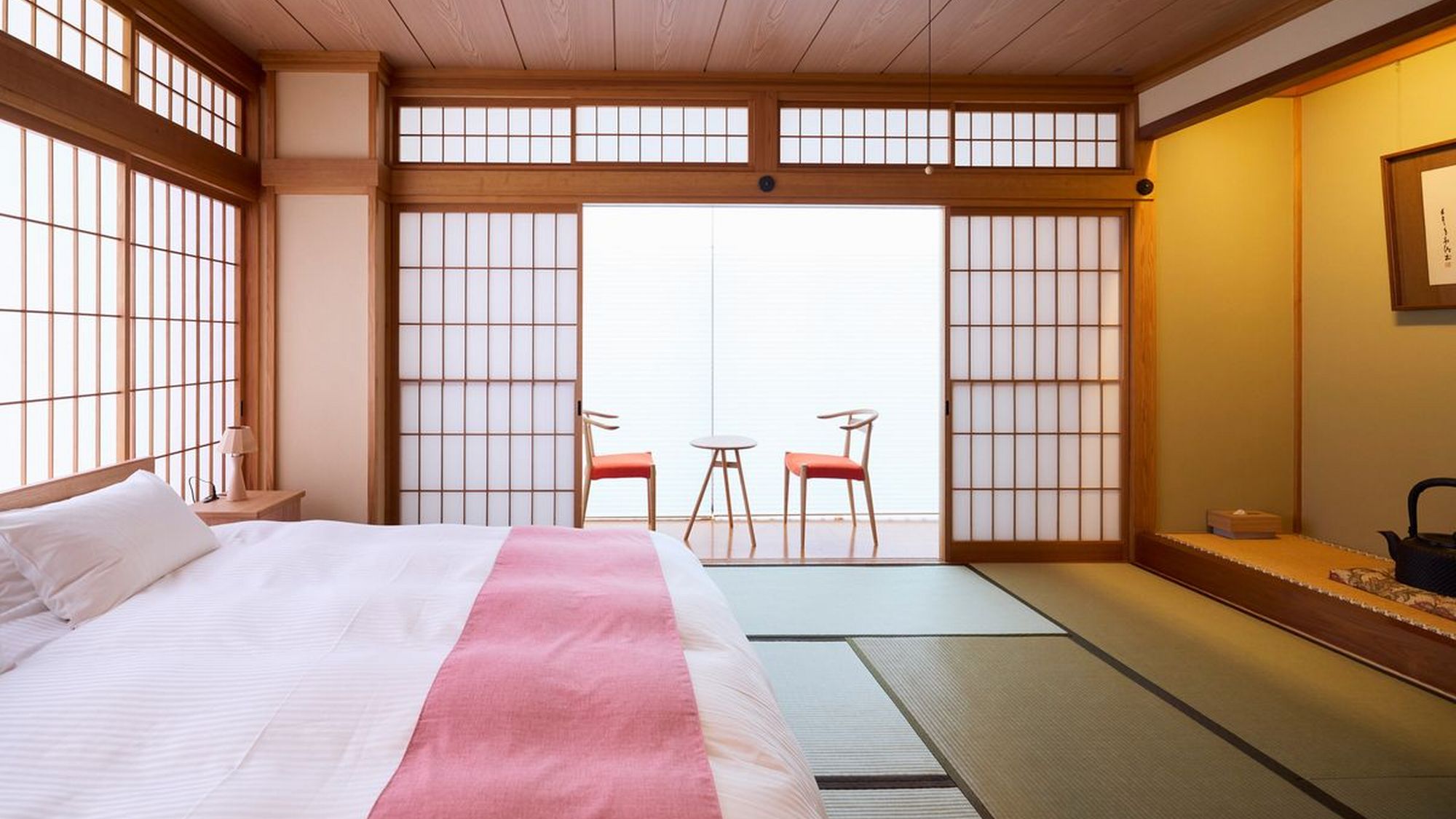 【リニューアル和室】１０畳　／　キングベッド（シモンズ）：部屋名「文福」