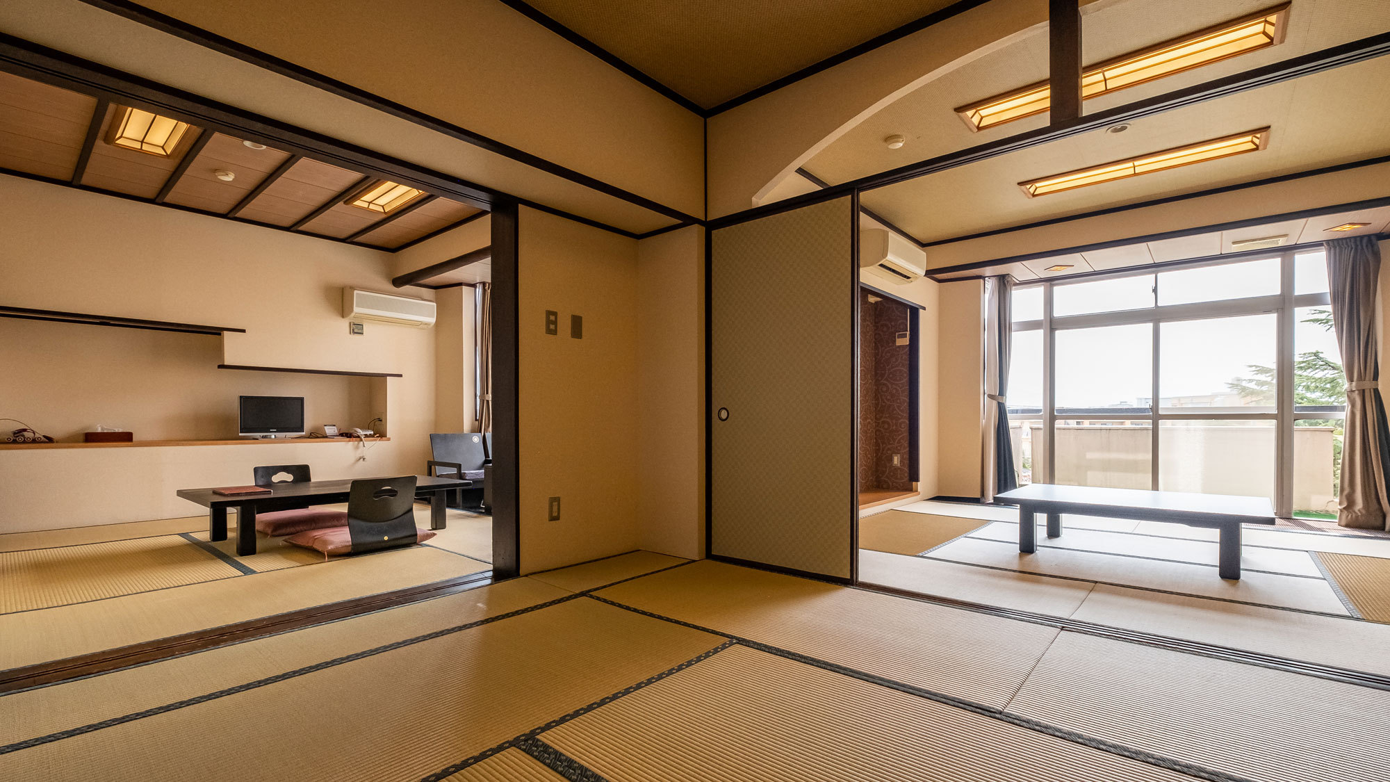 【最大8名様1室OK◆グループにおすすめ】夕食は「個室会場」確約◇和室二間以上でゆったり◇山梨温泉旅