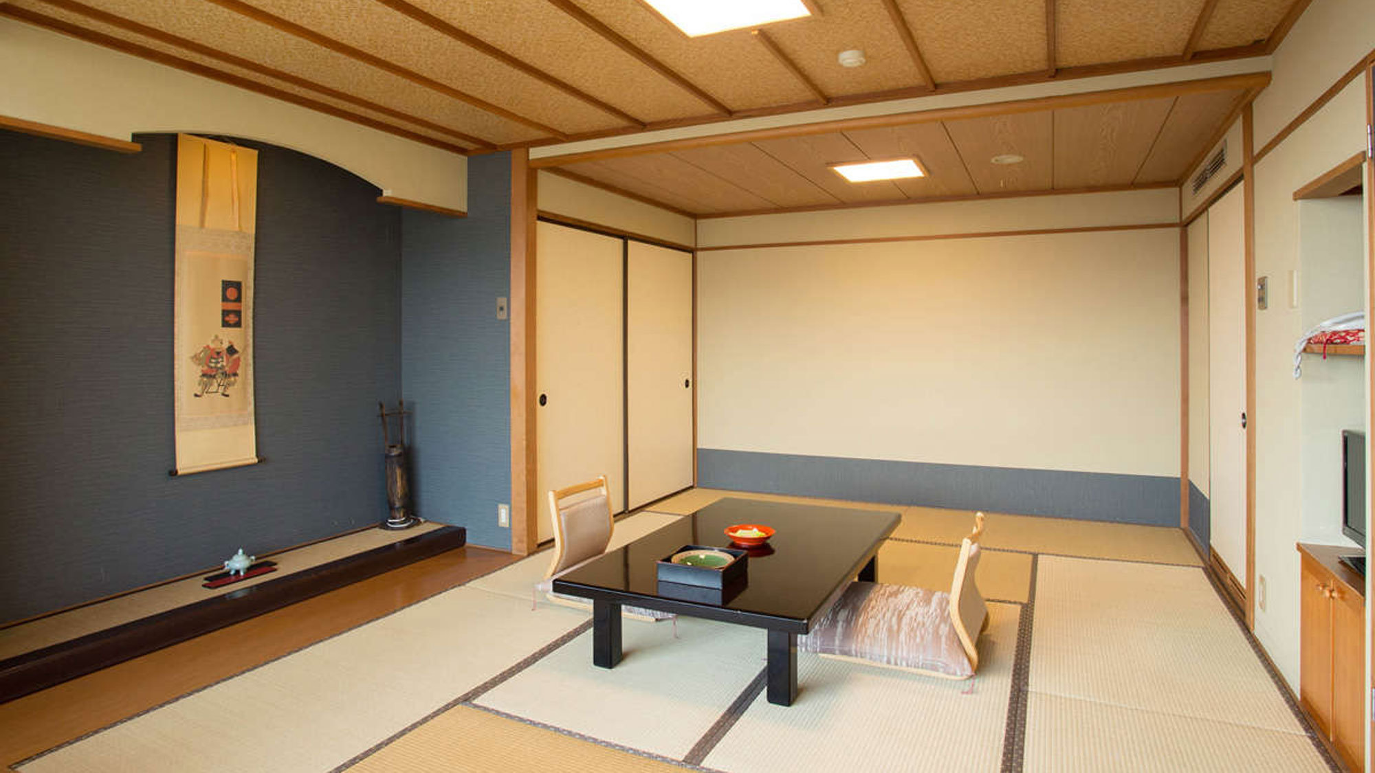 【本館】和室10畳+広縁（一例）