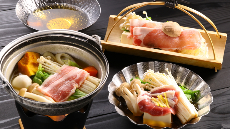 【選べる3つのお鍋◆花宴御膳】山梨名物の郷土料理を味わえる≪ほうとう／鴨鍋／豚しゃぶ≫
