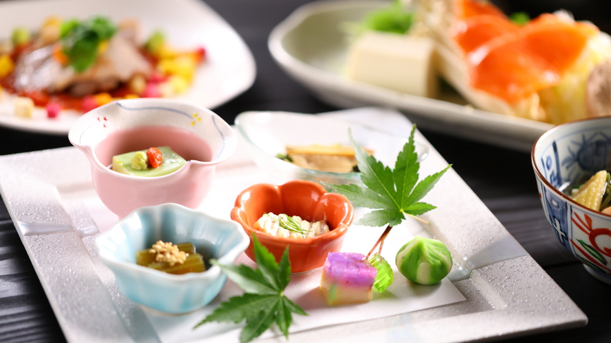 【記念日◆お食事グレードアップ】料理長おすすめ季節の会席料理◆誕生日・結婚記念日・ご長寿お祝いに